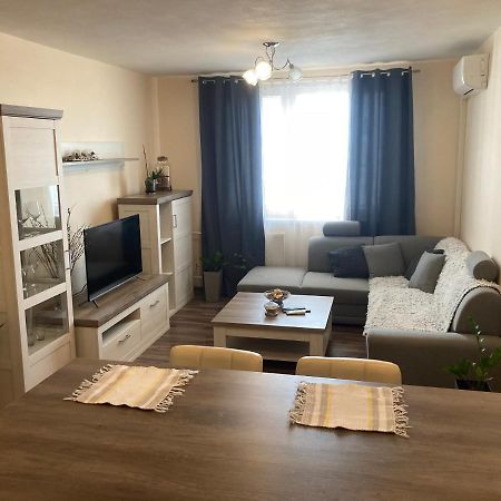 2 Rooms Apartment In Michalovce Exterior foto