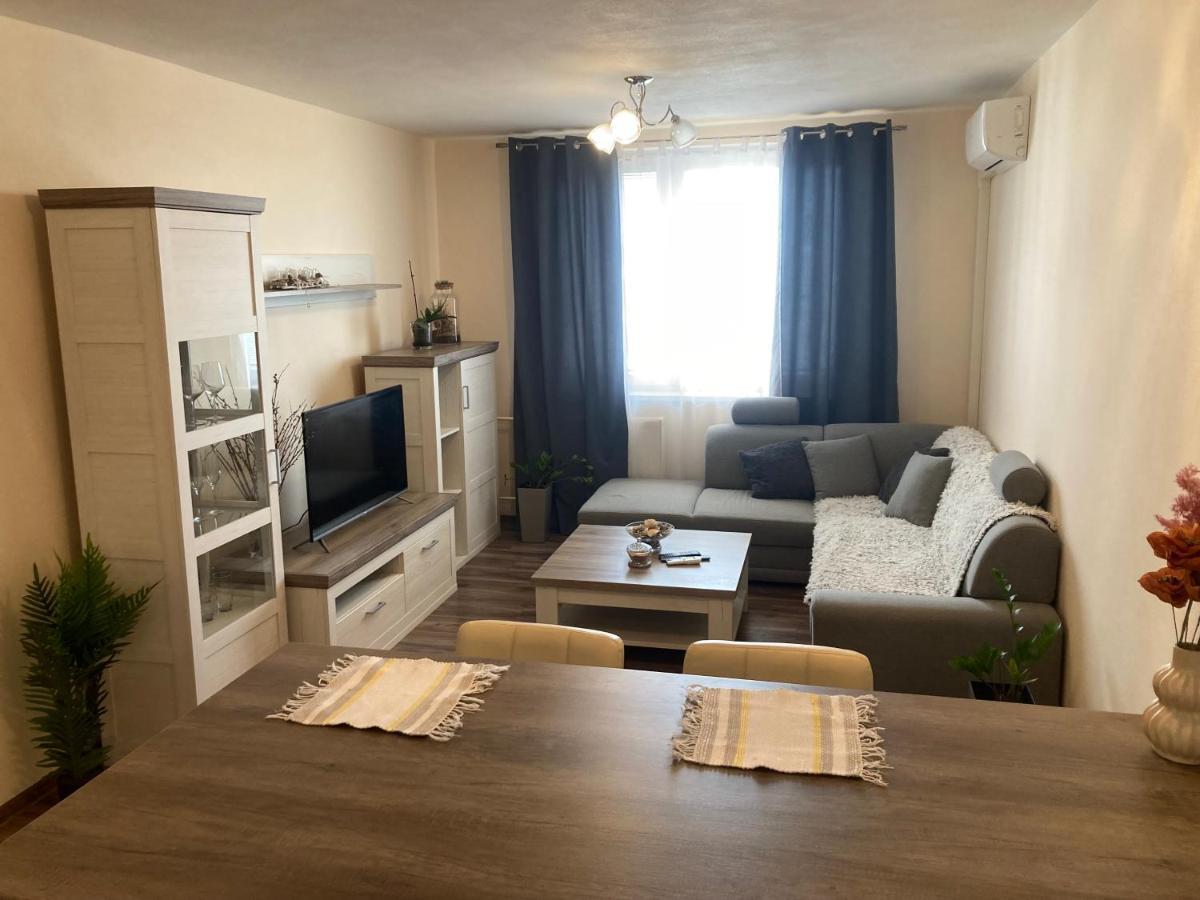 2 Rooms Apartment In Michalovce Exterior foto